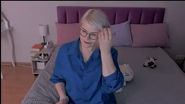 Snapshot of sabrinamacmarren chatting on March 11, 2025, 4:18 pm sabrinamacmarren online show from March 11, 2025, 4:18 pm