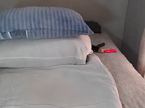 xxfantasy122 online show from December 20, 2024, 9:43 am