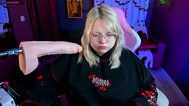 Snapshot of Yoki_Shizuko chatting on February 16, 2026, 6:31 am Yoki Shizuko online show from February 16, 2026, 6:31 am