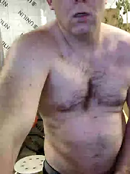 Snapshot of IronedTitan chatting on December 13, 2024, 2:32 am IronedTitan online show from December 13, 2024, 2:32 am