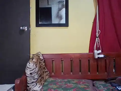 Snapshot of BellaJanna chatting on October 2, 2025, 11:23 pm BellaJanna online show from October 2, 2025, 11:23 pm