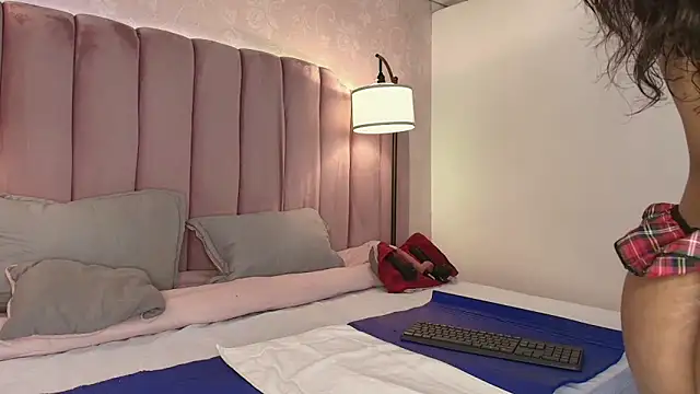 HallyBans online show from April 8, 2026, 6:52 pm