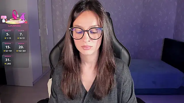 Snapshot of EllaFresh chatting on October 12, 2025, 11:04 pm EllaFresh online show from October 12, 2025, 11:04 pm