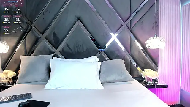 Snapshot of myax_evans chatting on February 27, 2026, 11:43 am myax evans online show from February 27, 2026, 11:43 am