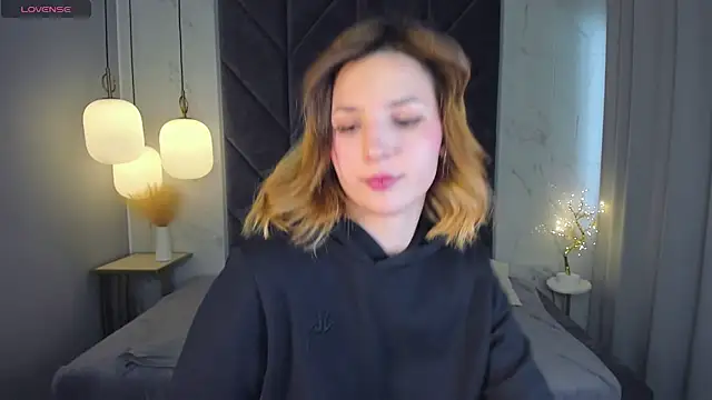 JaneGraceful online show from December 16, 2024, 9:35 am