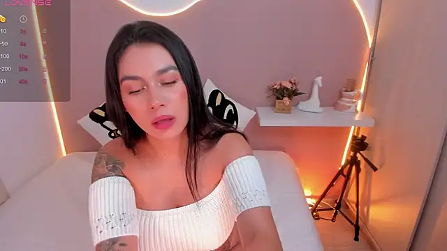 EllieMitchell online show from January 15, 2025, 4:54 pm