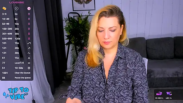 Snapshot of JillSpacey chatting on January 25, 2025, 2:15 am JillSpacey online show from January 25, 2025, 2:15 am