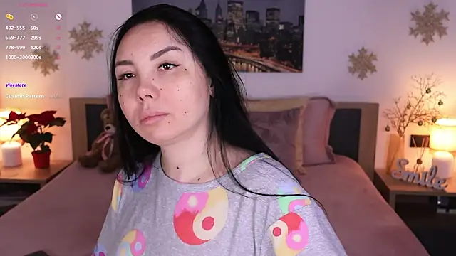 Snapshot of Leila__Sweet chatting on December 20, 2024, 7:55 am Leila Sweet online show from December 20, 2024, 7:55 am