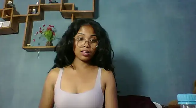 Snapshot of naya86 chatting on December 16, 2024, 12:49 pm naya86 online show from December 16, 2024, 12:49 pm