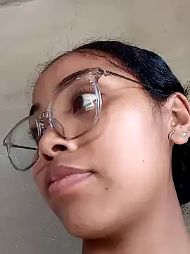 Snapshot of naya86 chatting on December 18, 2024, 11:24 am naya86 online show from December 18, 2024, 11:24 am