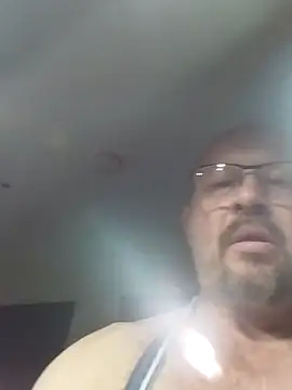 Snapshot of easygoing2 chatting on October 5, 2025, 12:09 am easygoing2 online show from October 5, 2025, 12:09 am