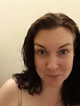 DesreRose online show from June 4, 2026, 5:08 pm