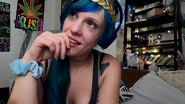 Snapshot of TheDaisyChaos chatting on November 17, 2025, 2:06 am TheDaisyChaos online show from November 17, 2025, 2:06 am