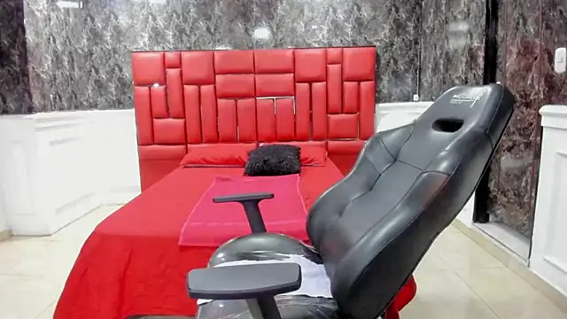 Snapshot of Imyourdirtymilf chatting on October 8, 2025, 7:55 pm Imyourdirtymilf online show from October 8, 2025, 7:55 pm