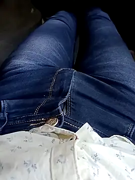 Snapshot of Babyucum4me chatting on December 6, 2024, 8:37 am Babyucum4me online show from December 6, 2024, 8:37 am