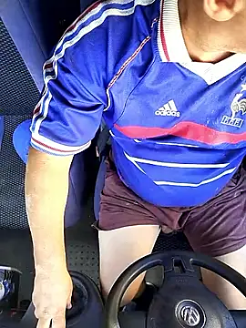 Snapshot of sarpe4 chatting on September 8, 2025, 2:49 pm sarpe4 online show from September 8, 2025, 2:49 pm