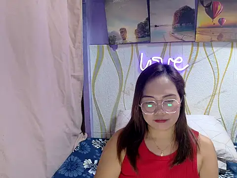 BURBERRY69 online show from February 12, 2026, 1:17 pm