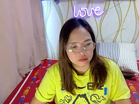 BURBERRY69 online show from March 15, 2026, 11:55 pm