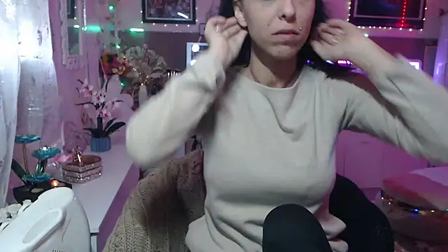 misscectito13 online show from March 10, 2025, 4:25 pm