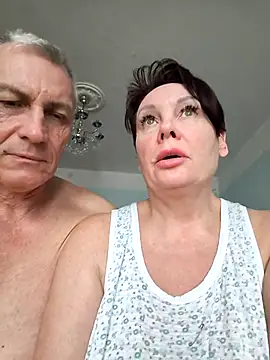  lady red  online show from December 1, 2025, 10:20 am