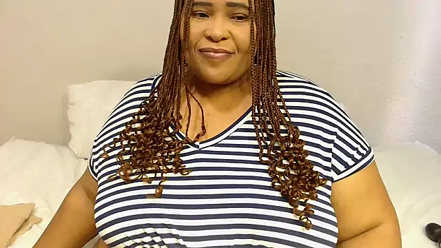 Snapshot of zandile chatting on September 30, 2025, 1:05 pm zandile online show from September 30, 2025, 1:05 pm