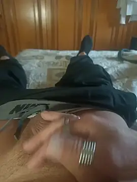 Snapshot of Bobby967 chatting on December 5, 2025, 11:08 am Bobby967 online show from December 5, 2025, 11:08 am