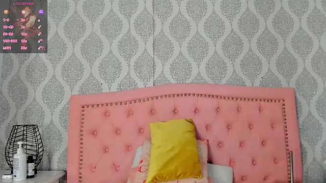 Snapshot of Princsgirl_ chatting on July 19, 2026, 5:38 pm Princsgirl online show from July 19, 2026, 5:38 pm