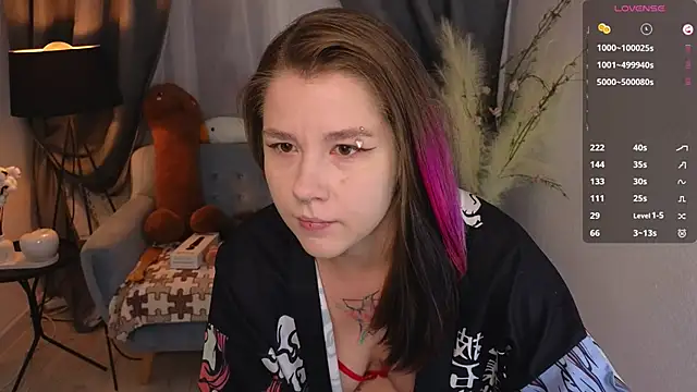 Snapshot of Mira_Falls chatting on September 20, 2025, 4:24 am Mira Falls online show from September 20, 2025, 4:24 am