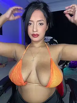 Snapshot of Shantal_Lovee chatting on February 1, 2025, 1:55 am Shantal Lovee online show from February 1, 2025, 1:55 am