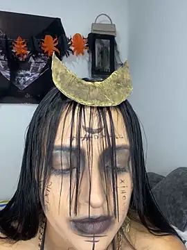 Snapshot of Shantal_Lovee chatting on October 31, 2025, 11:06 pm Shantal Lovee online show from October 31, 2025, 11:06 pm