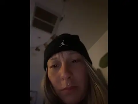 Babii Nova online show from April 11, 2026, 9:46 am