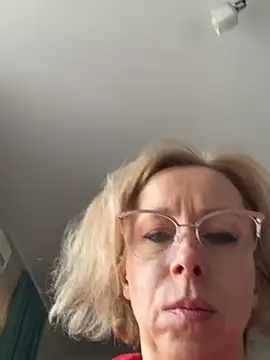 LuxuryNika online show from February 10, 2026, 11:36 am