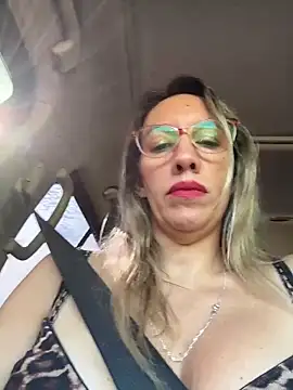 Gatitacarlita online show from February 23, 2026, 12:24 pm