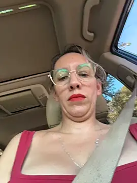 Gatitacarlita online show from April 2, 2026, 5:54 pm