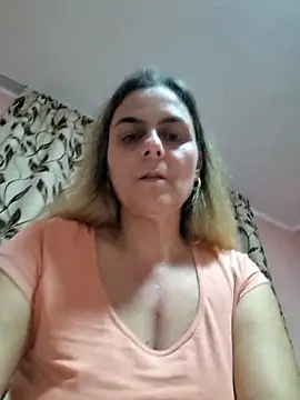 Snapshot of IsabelleCraft chatting on March 4, 2025, 7:11 pm IsabelleCraft online show from March 4, 2025, 7:11 pm