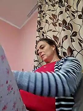 Snapshot of IsabelleCraft chatting on March 8, 2025, 2:40 pm IsabelleCraft online show from March 8, 2025, 2:40 pm