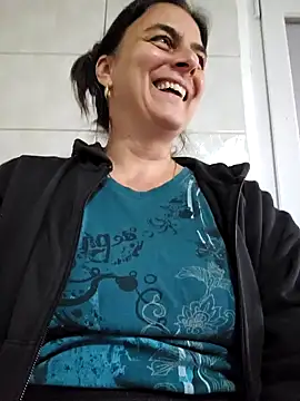 Snapshot of IsabelleCraft chatting on September 29, 2025, 11:37 am IsabelleCraft online show from September 29, 2025, 11:37 am