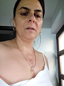 Snapshot of IsabelleCraft chatting on November 11, 2025, 2:28 pm IsabelleCraft online show from November 11, 2025, 2:28 pm