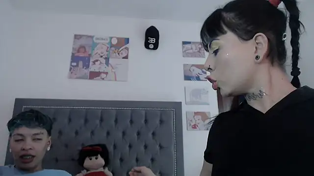 dulce maria x online show from December 28, 2024, 7:54 pm