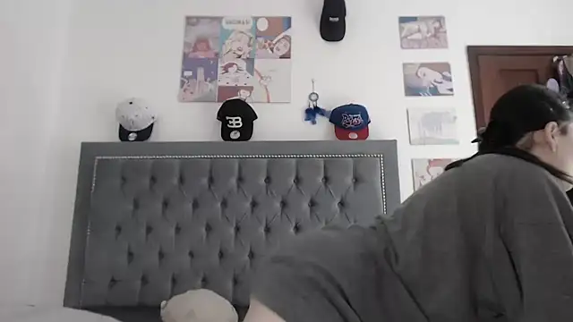 dulce maria x online show from February 9, 2025, 7:52 pm