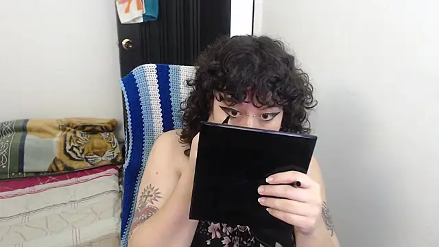 Smoke trip Alicia online show from February 7, 2026, 2:32 pm