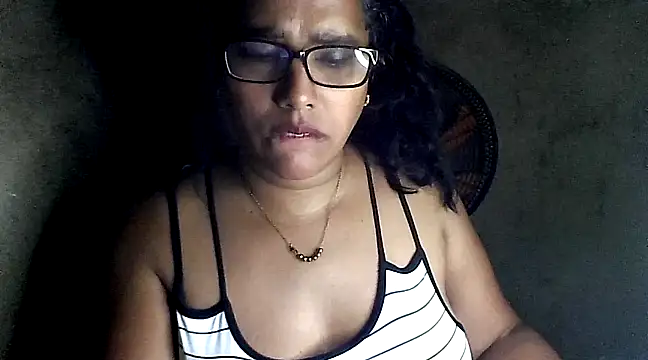 Damita999 online show from January 13, 2025, 7:32 am
