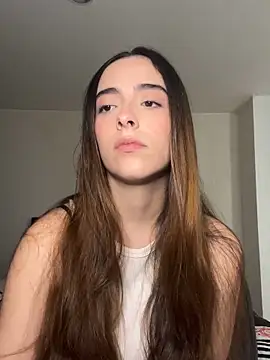 Snapshot of swrennn19 chatting on December 17, 2024, 7:04 pm swrennn19 online show from December 17, 2024, 7:04 pm