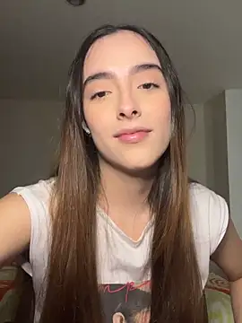 Snapshot of swrennn19 chatting on January 8, 2025, 7:13 pm swrennn19 online show from January 8, 2025, 7:13 pm