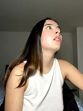 Snapshot of swrennn19 chatting on September 13, 2025, 4:07 pm swrennn19 online show from September 13, 2025, 4:07 pm