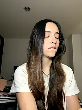 Snapshot of swrennn19 chatting on October 18, 2025, 2:29 pm swrennn19 online show from October 18, 2025, 2:29 pm