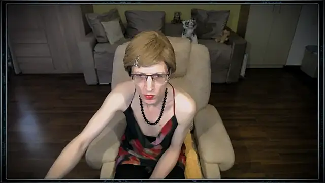 Snapshot of clementine chatting on March 9, 2026, 8:18 am clementine online show from March 9, 2026, 8:18 am