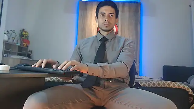 Snapshot of Andrew_4_ chatting on September 13, 2025, 3:50 am Andrew 4 online show from September 13, 2025, 3:50 am