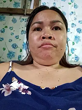 XXLorie 02 online show from January 14, 2026, 12:44 pm