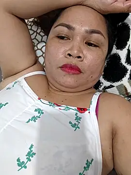 XXLorie 02 online show from February 25, 2026, 12:48 pm